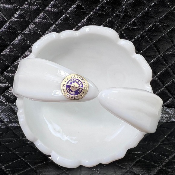 Westmoreland Milk Glass Basket with Handle Authentic Vintage Collectible - Picture 6 of 10
